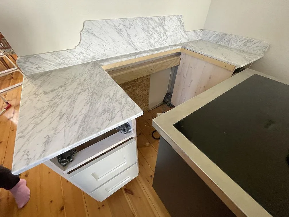 Køkkenbordplade i Carrara C, Älvsjö – billede 3