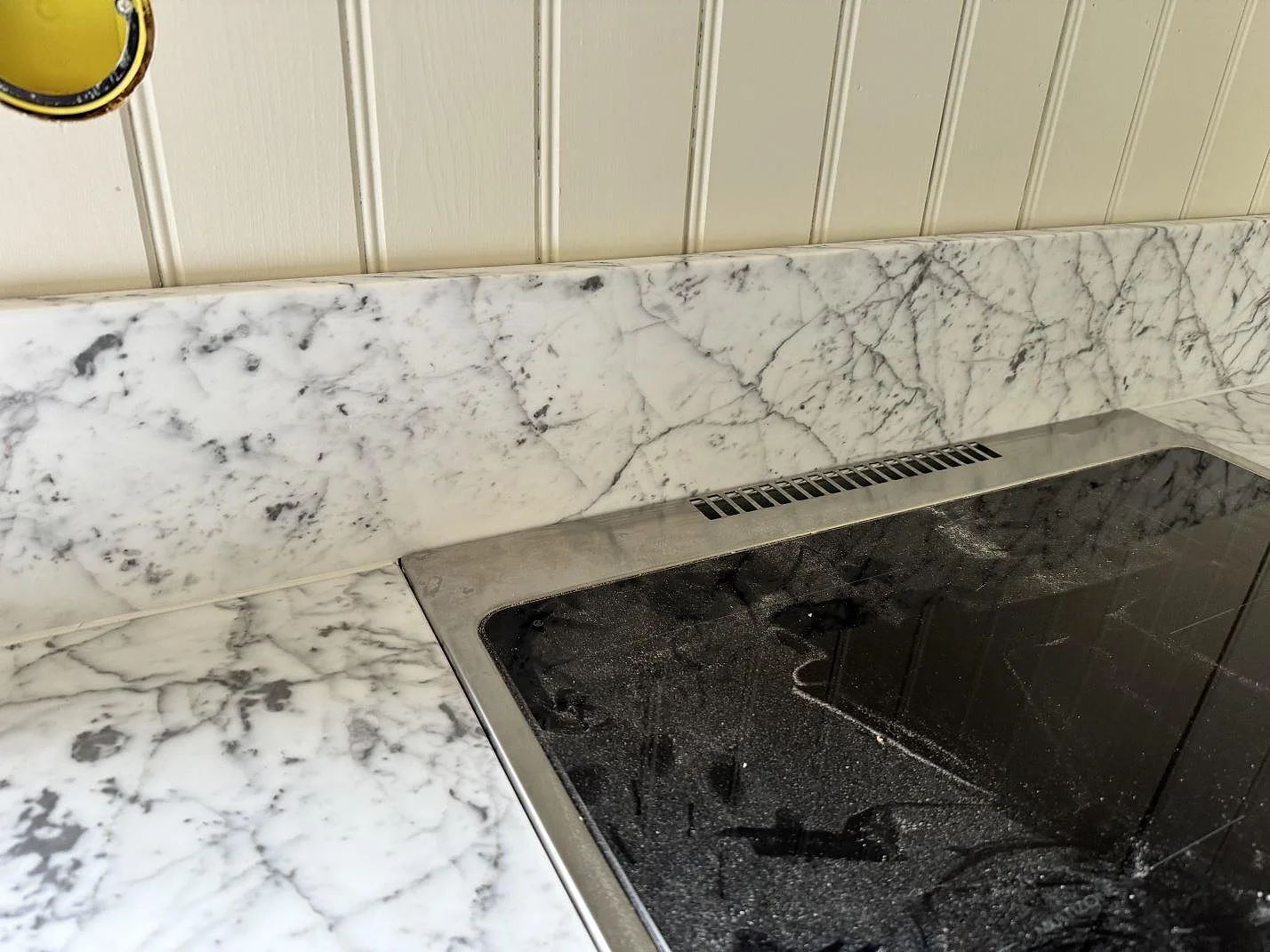 Køkkenbordplade i Carrara C, Alstermo – billede 4