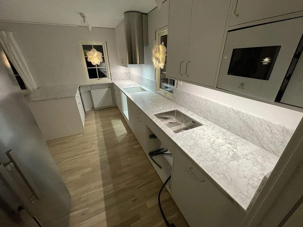 Køkkenbordplade i Carrara C, Avesta – billede 2