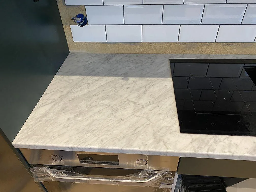 Køkkenbordplade i Carrara C, Brantevik – billede 2