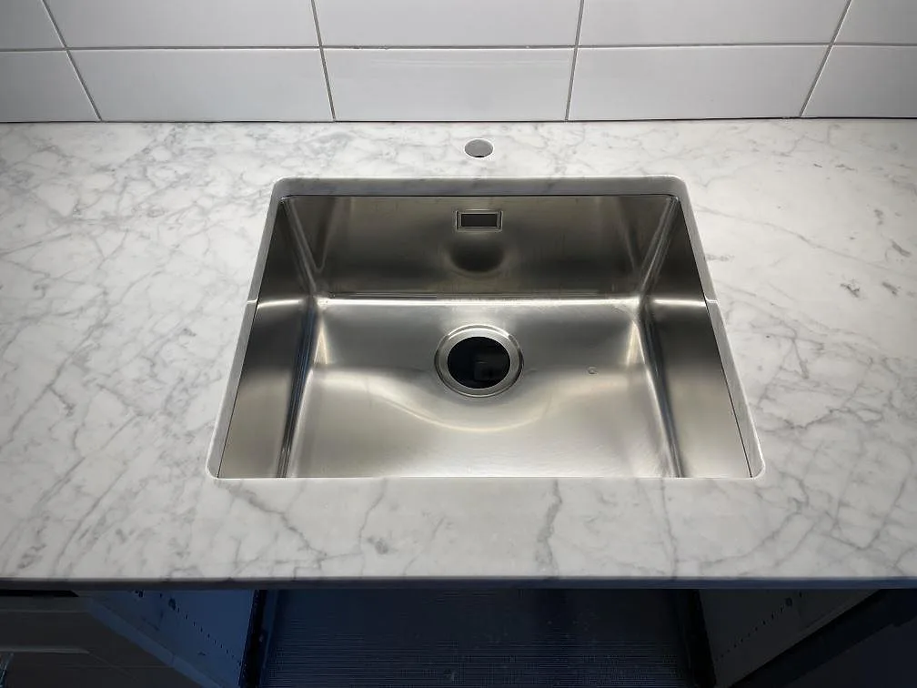 Køkkenbordplade i Carrara C, Bromma – billede 3