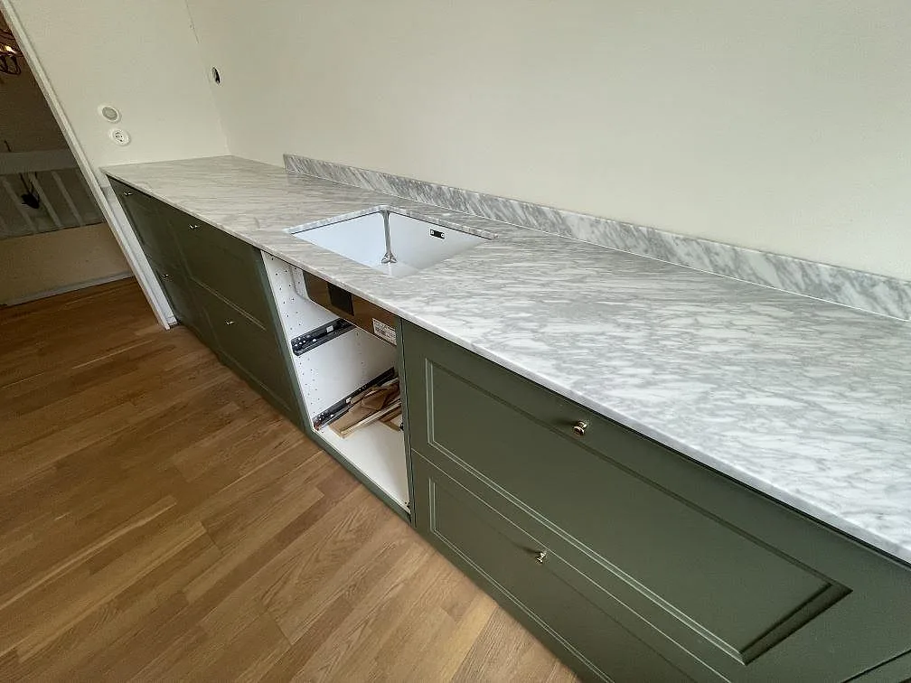 Køkkenbordplade i Carrara C, Ekerö – billede 3