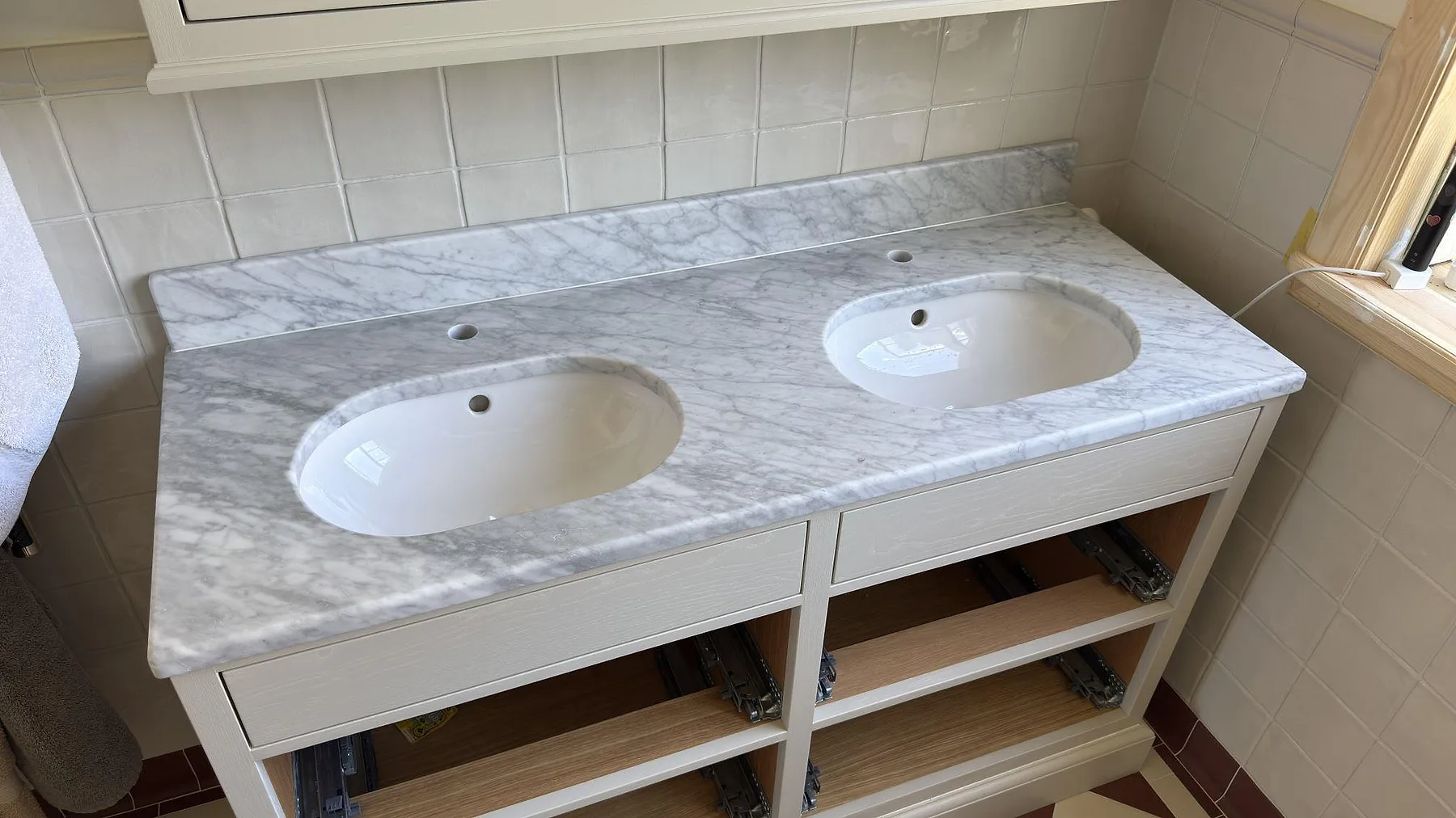 Bordplade i Carrara C, Enskededalen – billede 2