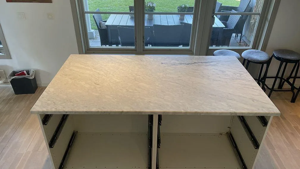 Køkkenbordplade i Carrara C, Falsterbo – billede 2