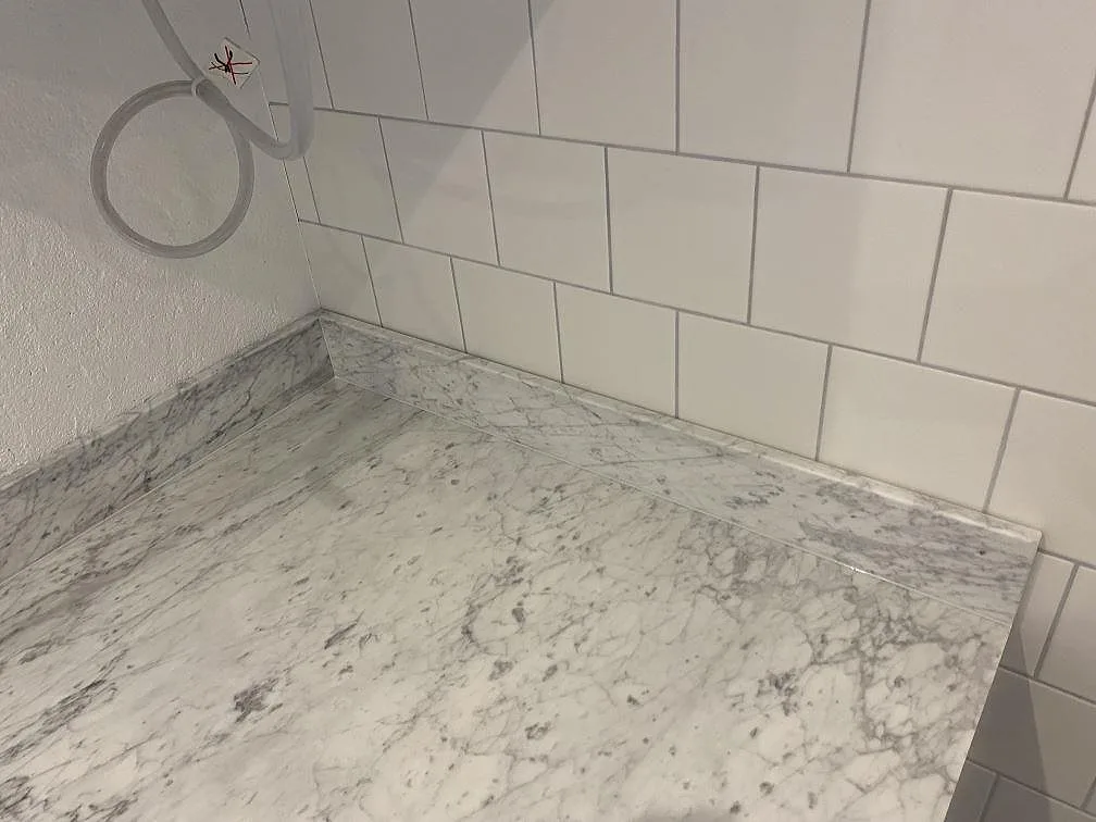 Marmorbordplade i Carrara C, Farhult – billede 8