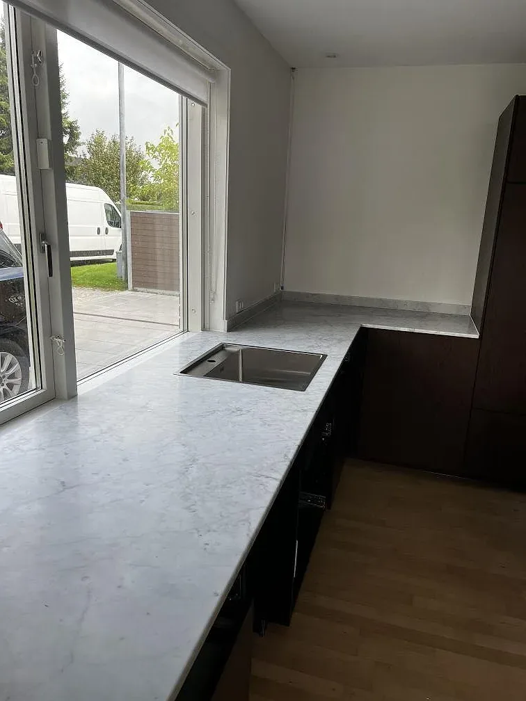 Køkkenbordplade i Carrara C, Greve – billede 2