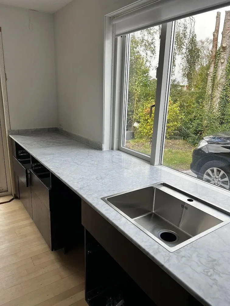 Køkkenbordplade i Carrara C, Greve