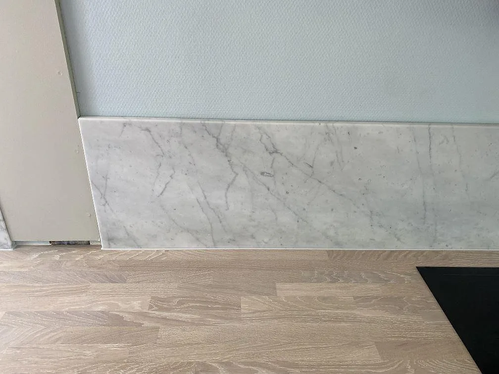 Vægbeklædning og vindueskarm i Carrara C, Jægerspris – billede 4