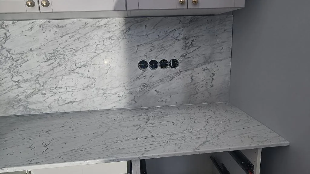 Køkkenbordplade i Carrara C, Klagstorp – billede 2