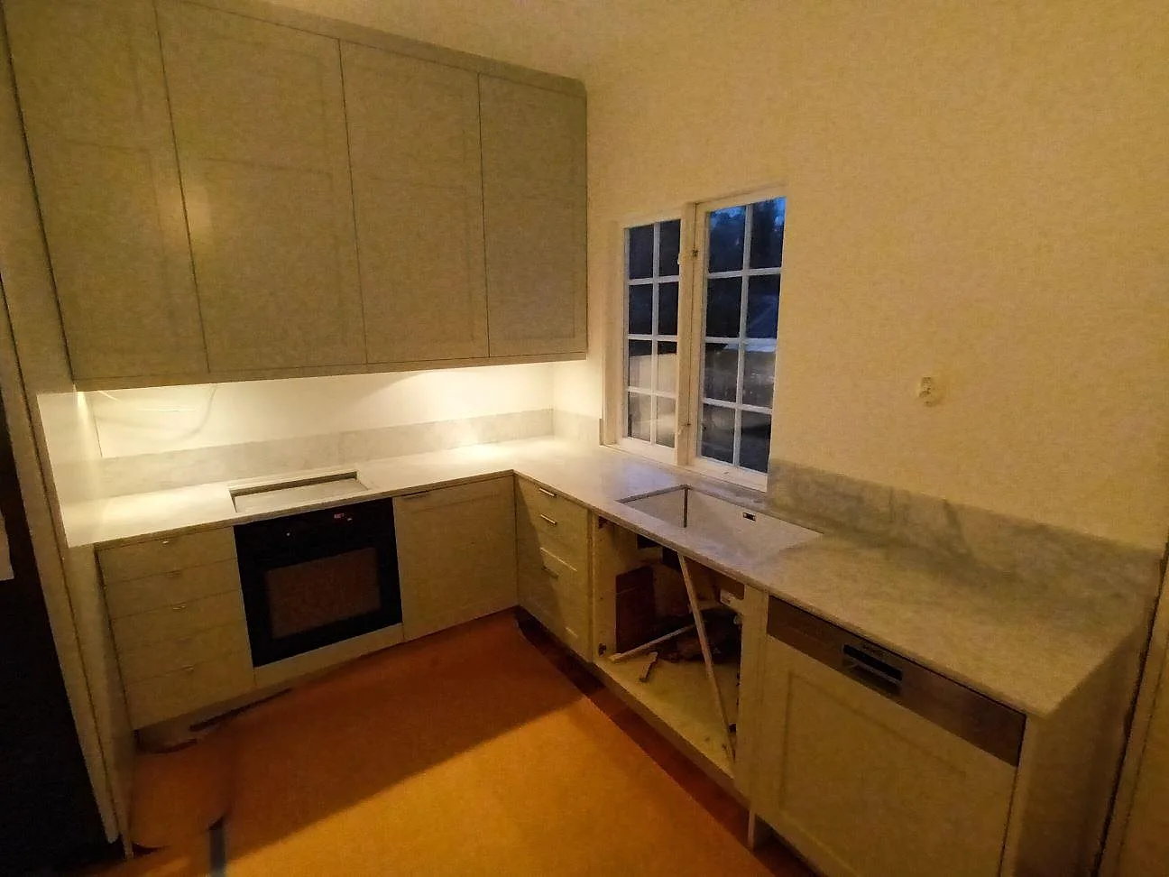 Køkkenbordplade i Carrara C, Lidingö