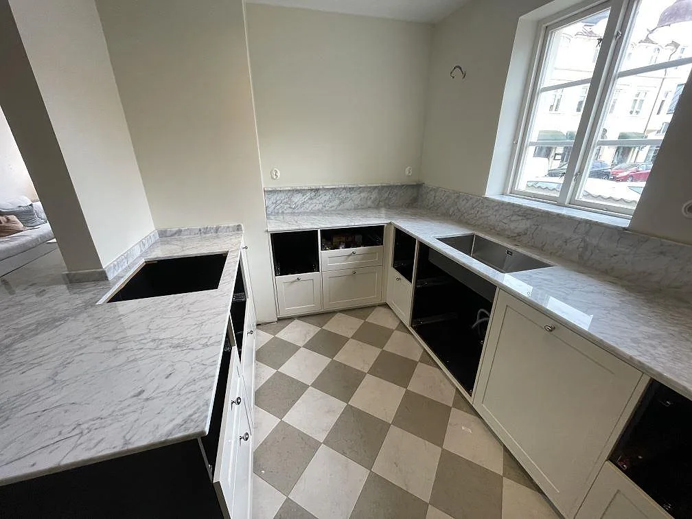 Køkkenbordplade i Carrara C, Limhamn – billede 2