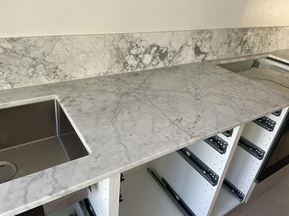 Køkkenbordplade i Carrara C, Lindome – billede 2