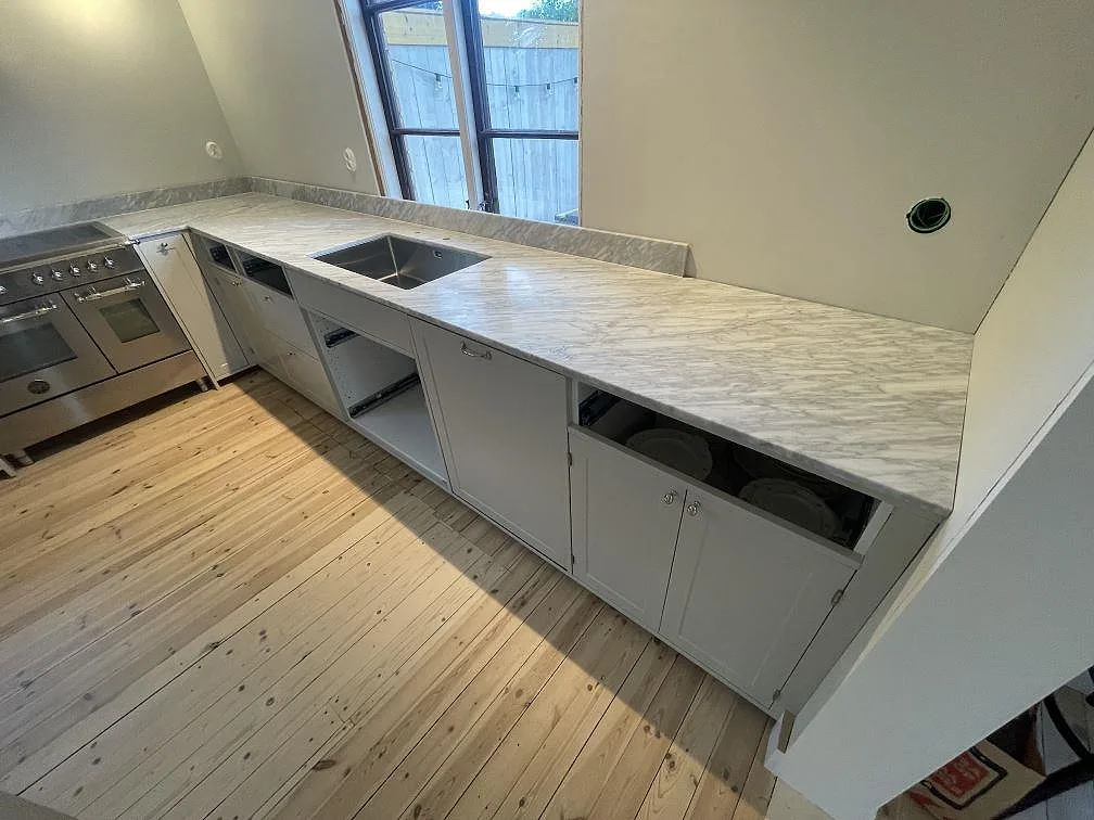 Køkkenbordplade i Carrara C, Linköping – billede 2