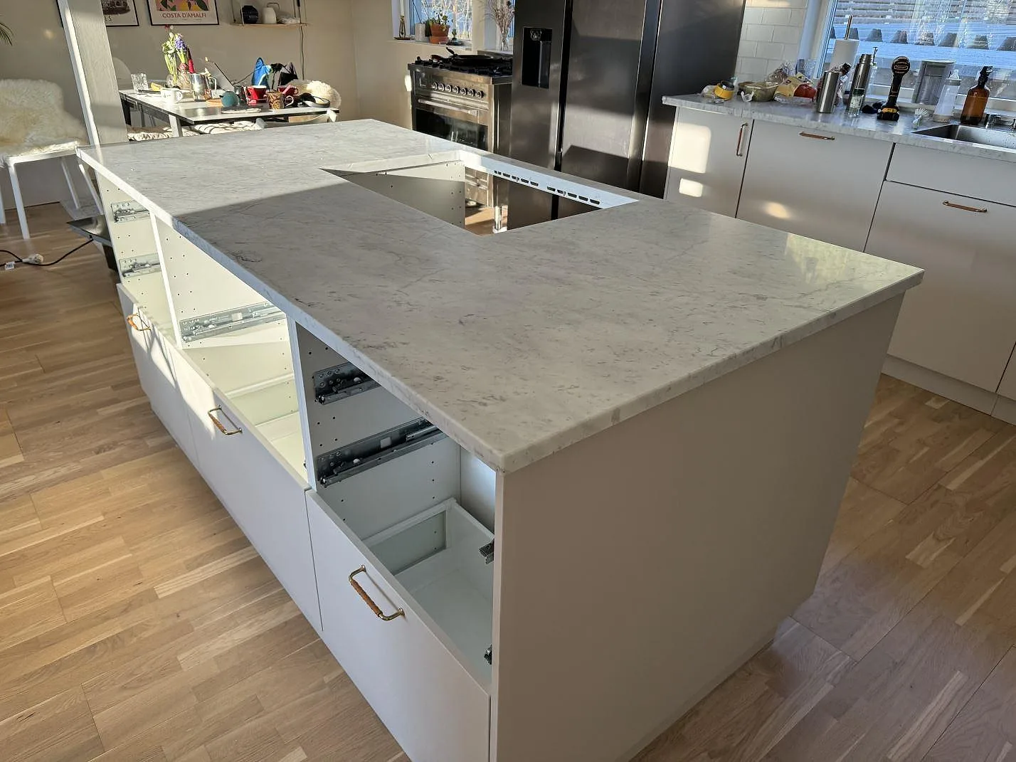 Køkkenbordplade i Carrara C, Löddeköpinge