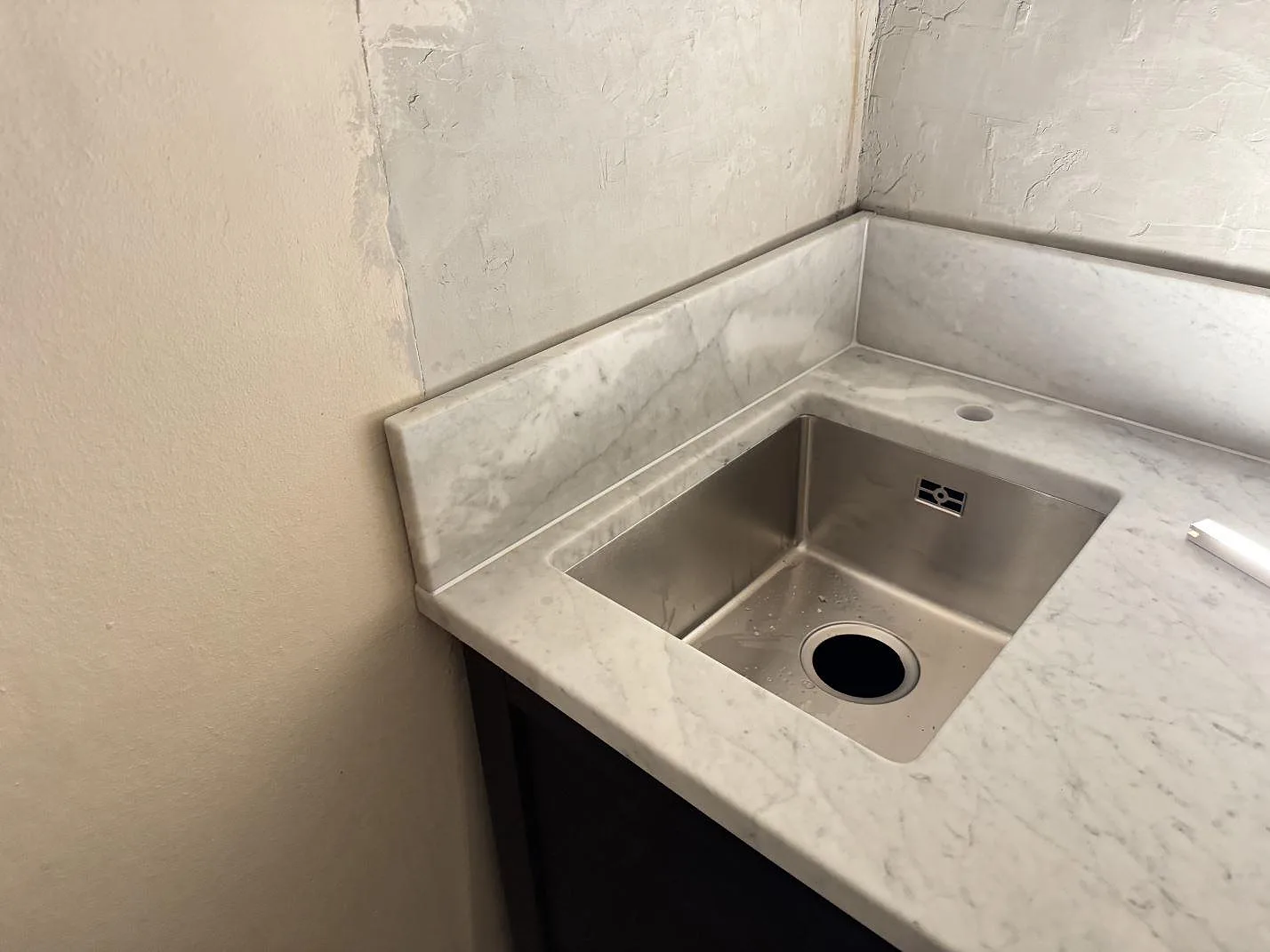 Køkkenbordplade i Carrara C, Lund – billede 2