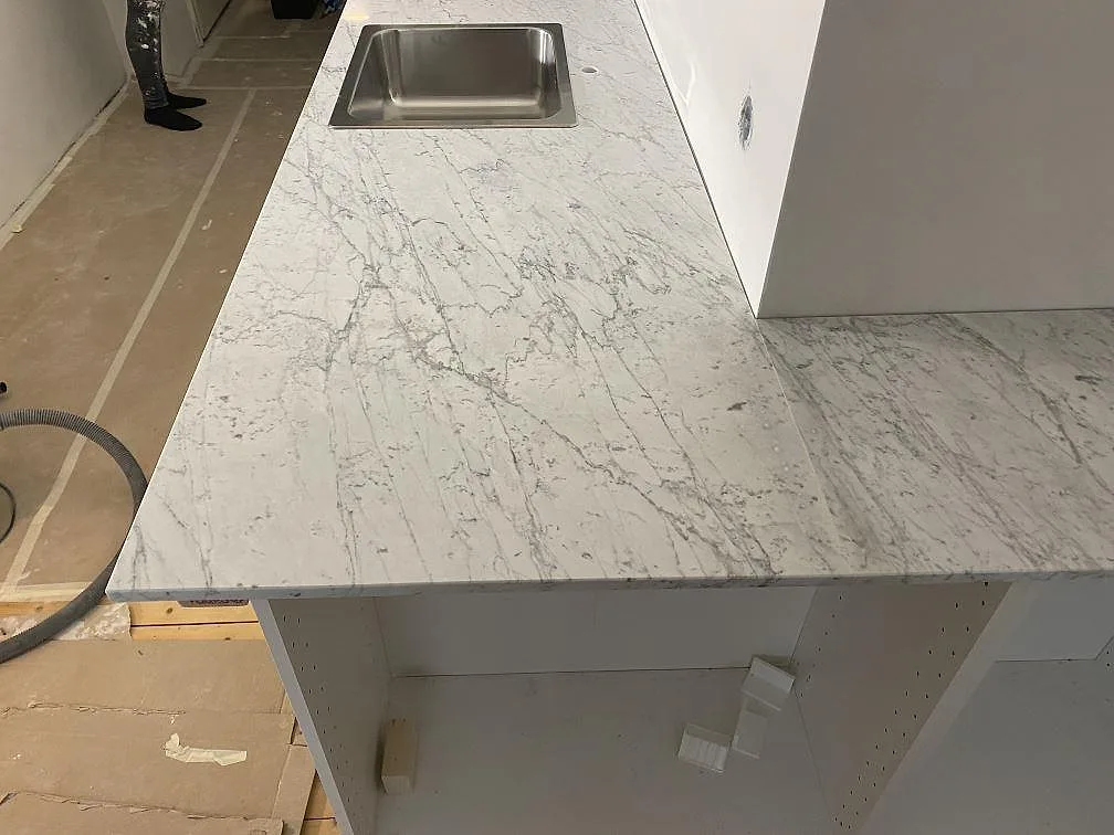 Køkkenbordplade i Carrara C, Malmö – billede 2