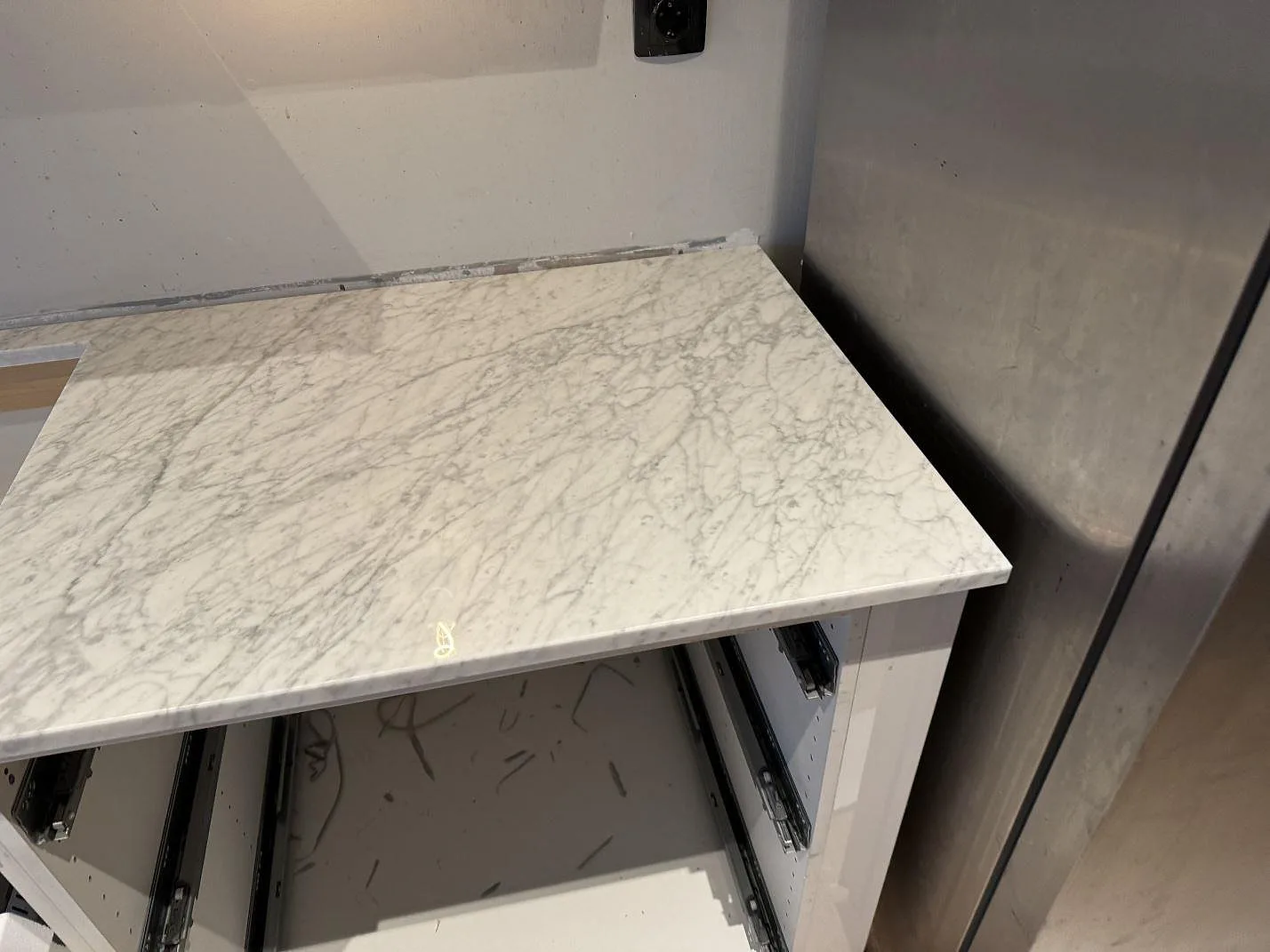 Køkkenbordplade i Carrara C, Malmö – billede 8