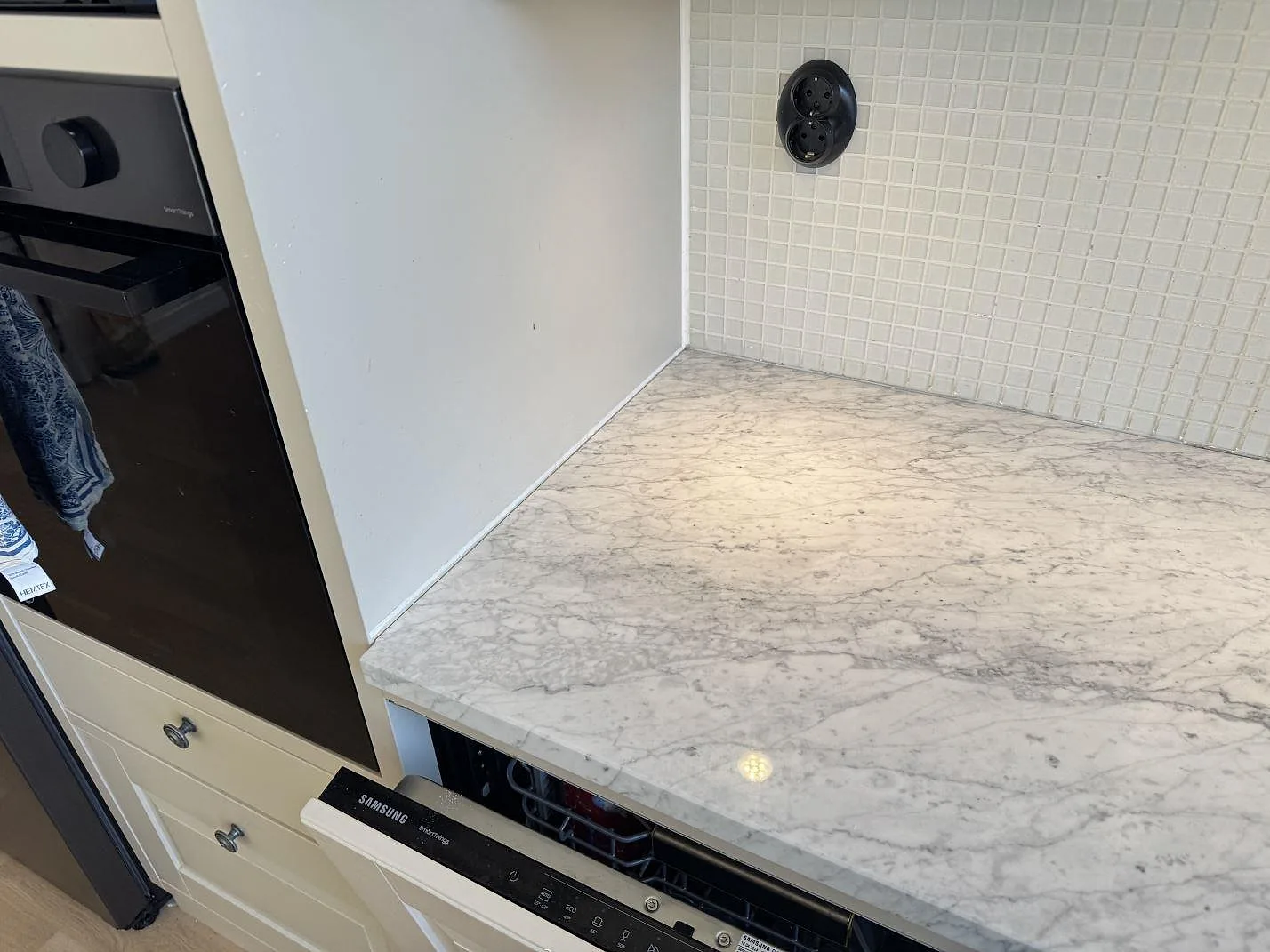 Køkkenbordplade i Carrara C, Malmö – billede 3