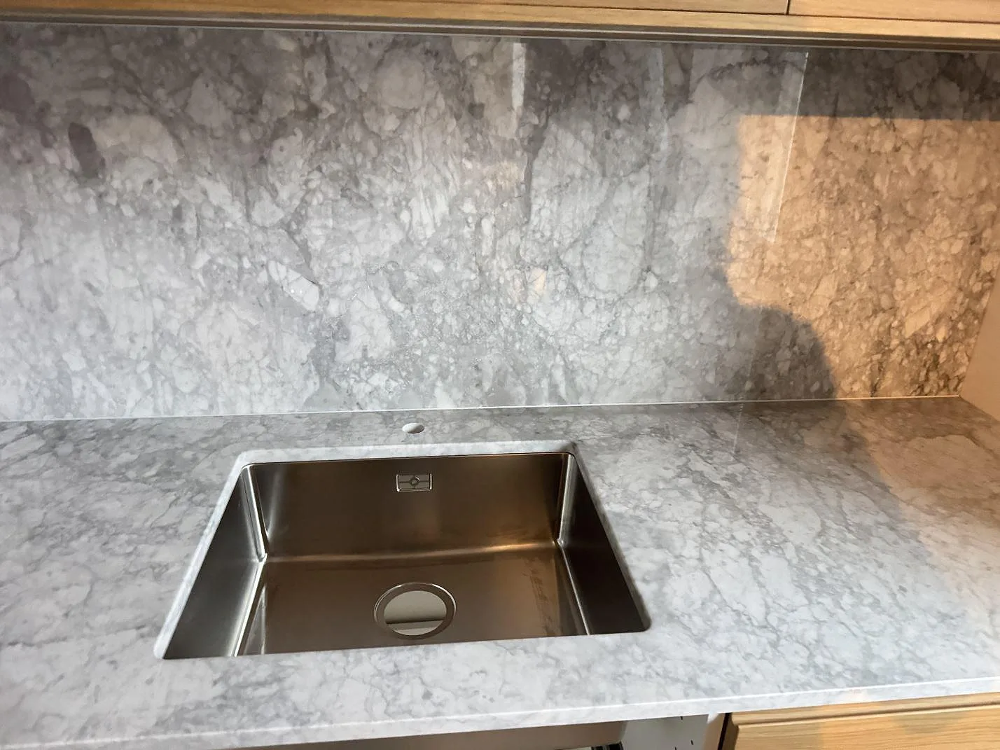 Køkkenbordplade i Carrara C, Malmö – billede 3