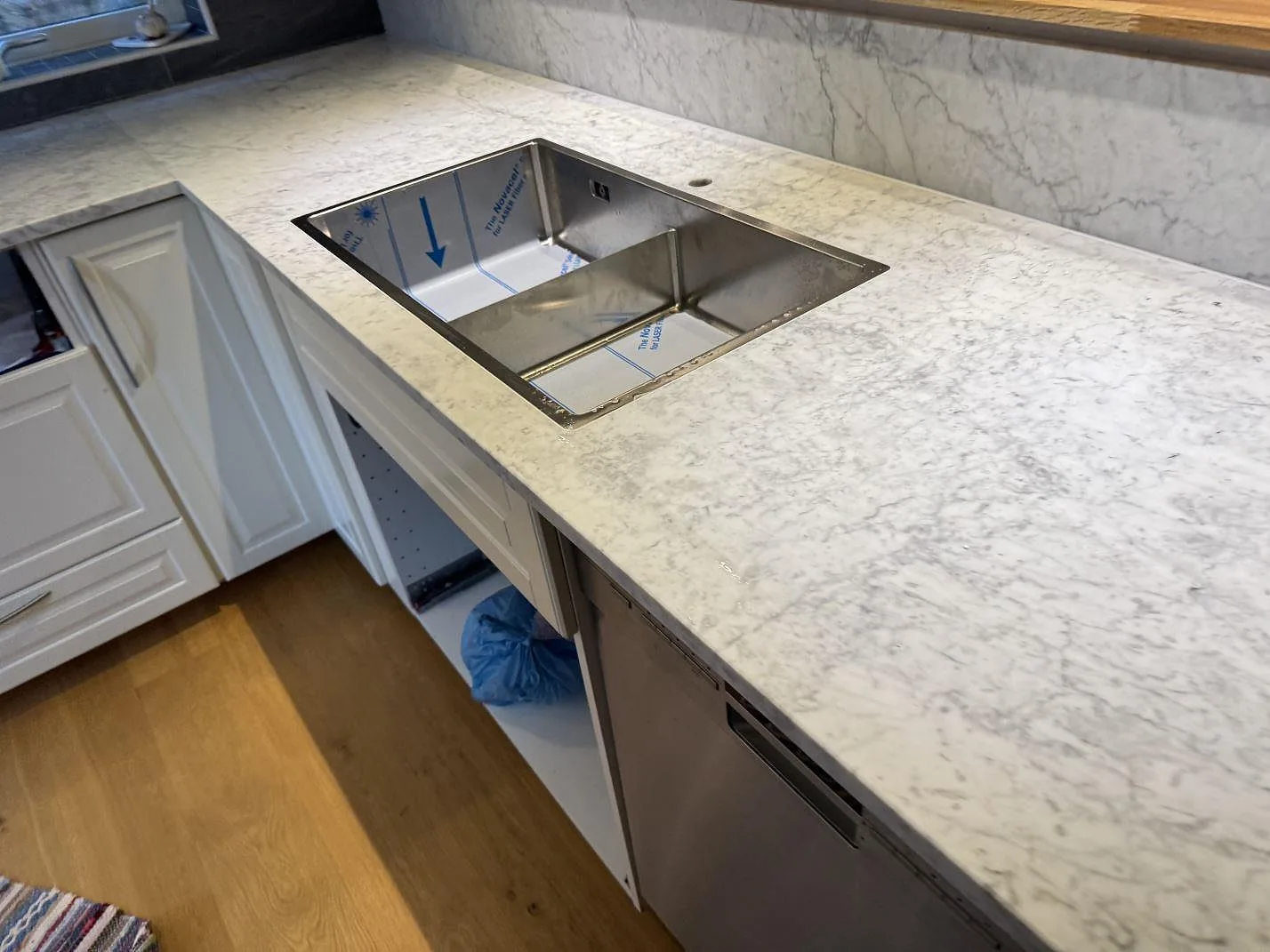 Køkkenbordplade i Carrara C, Marstrand – billede 2