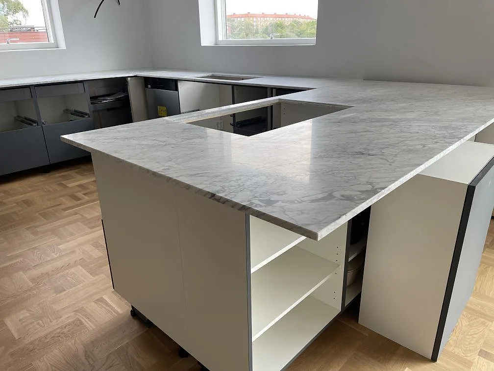 Køkkenbordplade i Carrara C, Mölndal