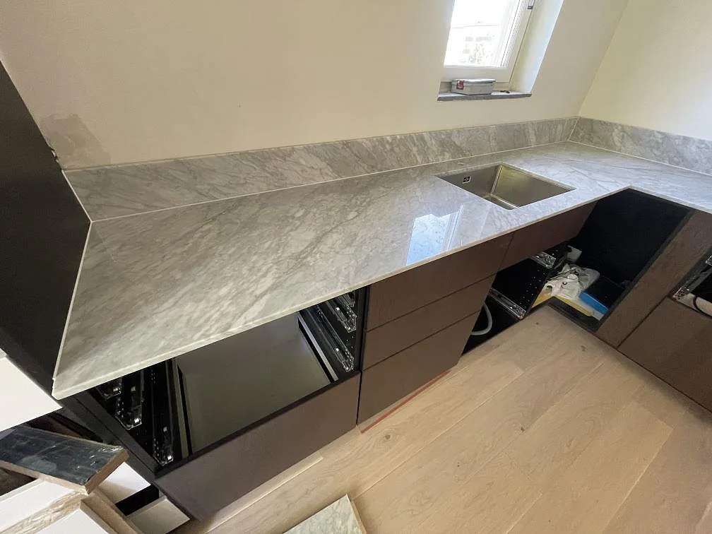 Køkkenbordplade i Carrara C, Norrtälje – billede 3