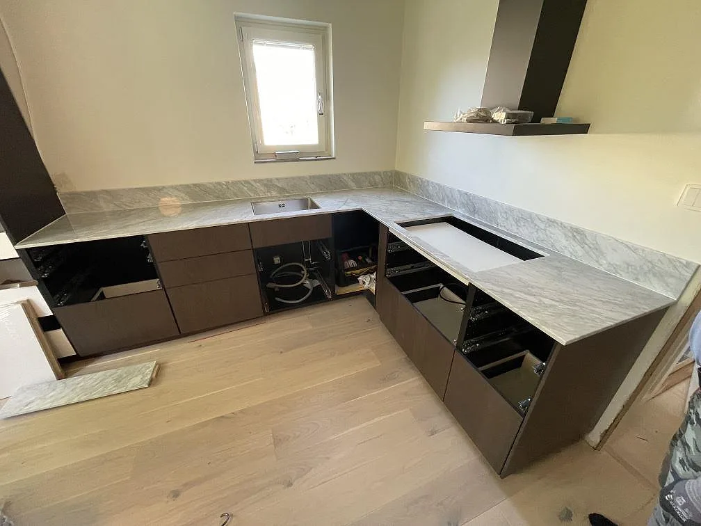 Køkkenbordplade i Carrara C, Norrtälje – billede 2