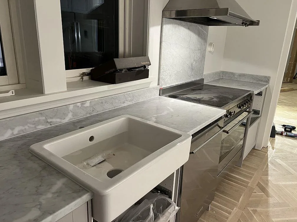Køkkenbordplade i Carrara C, Österskär – billede 2