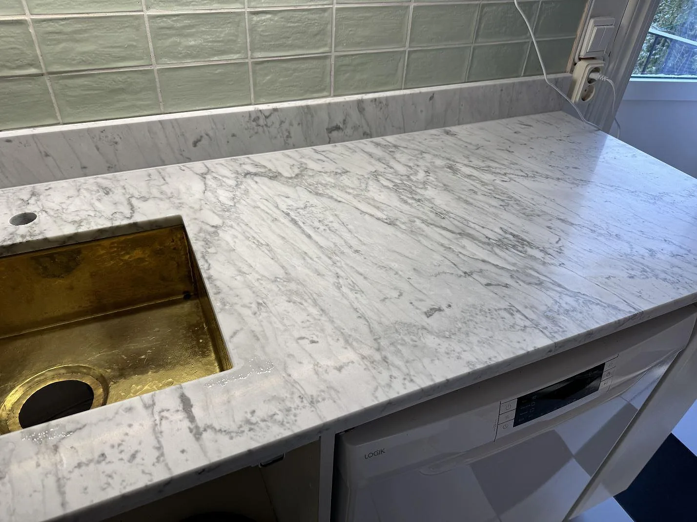 Køkkenbordplade i Carrara C, Rockneby – billede 2