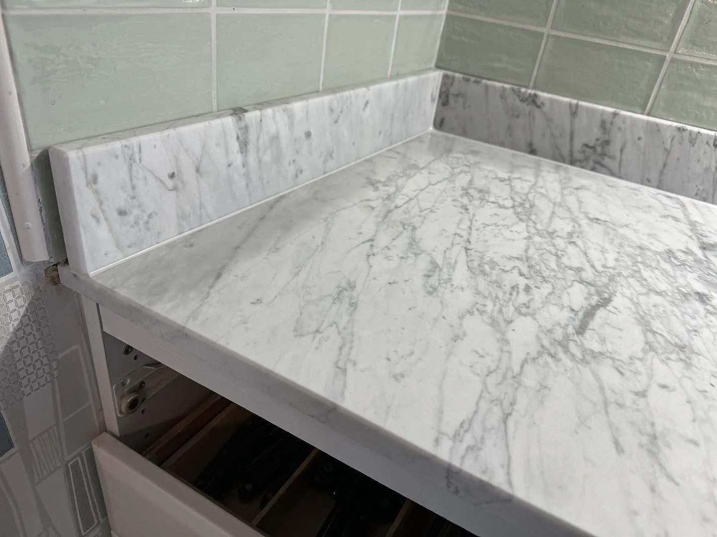 Køkkenbordplade i Carrara C, Rockneby – billede 4