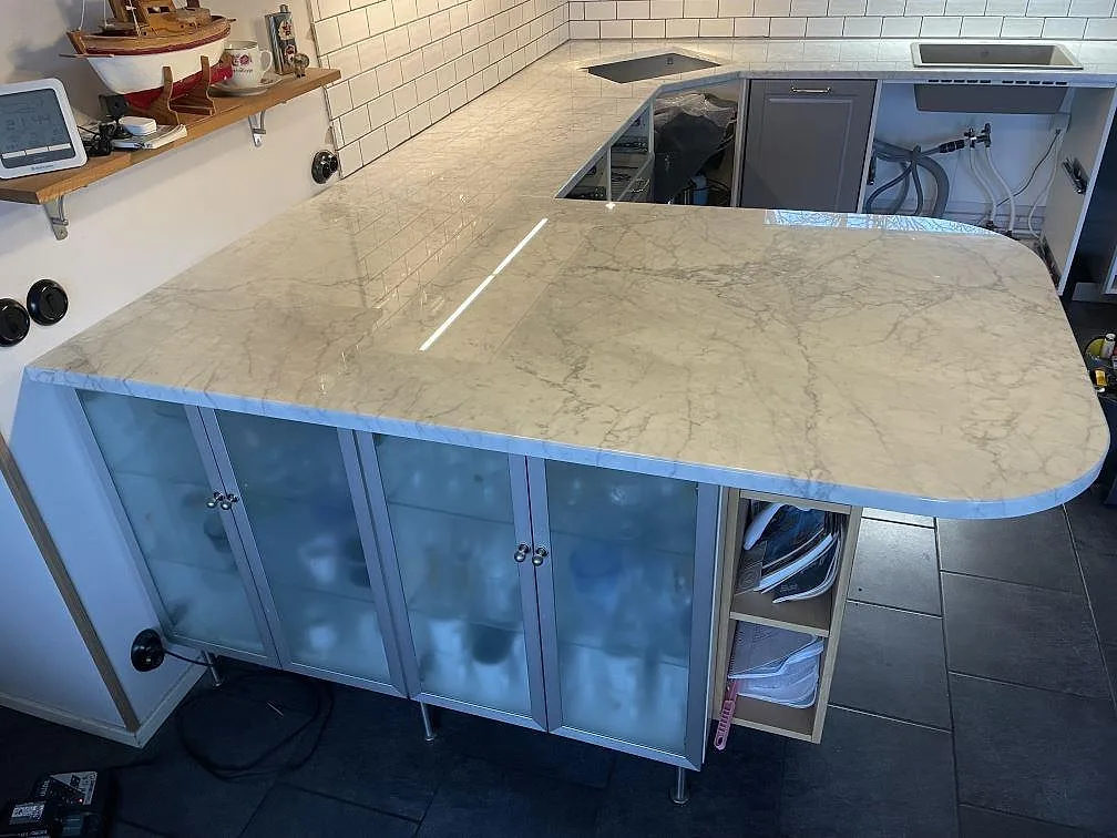 Køkkenbordplade i Carrara C, Ronneby – billede 2