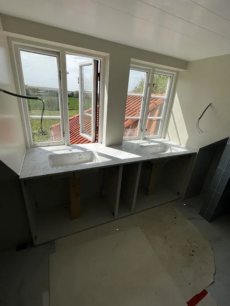 Bordplade i Carrara C, Rydsgård – billede 3