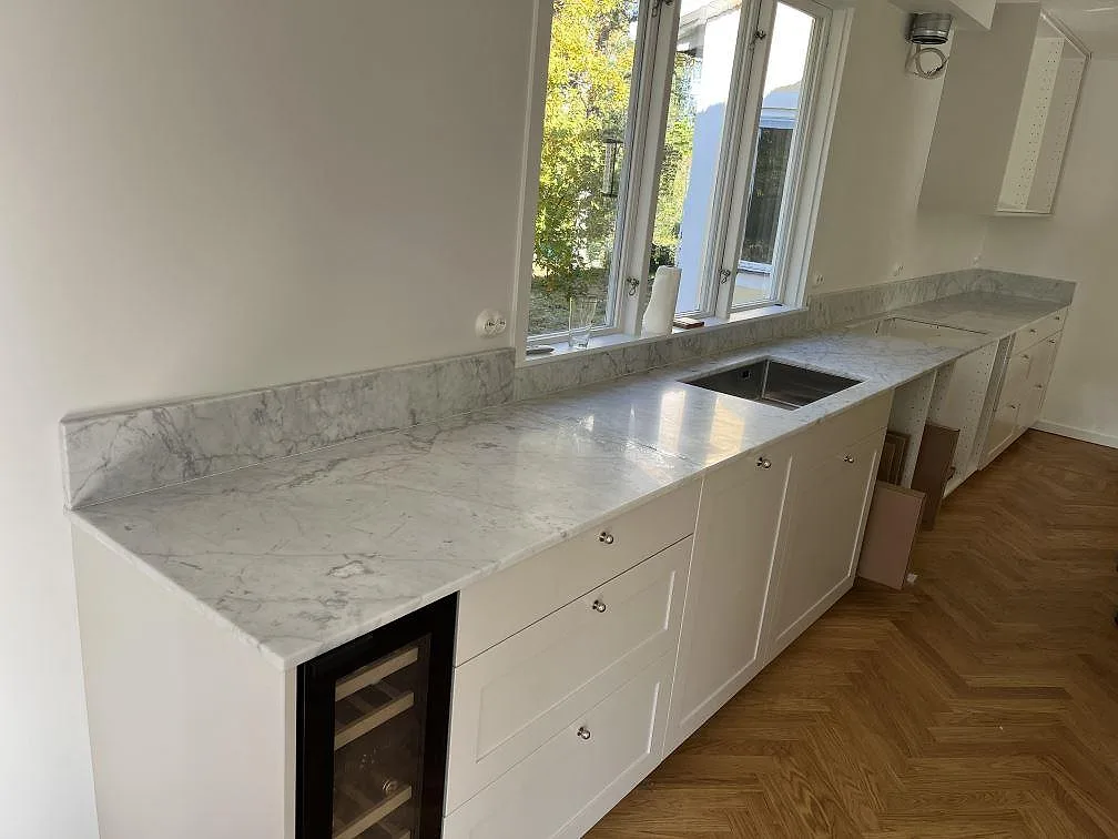 Køkkenbordplade i Carrara C, Saltsjö Duvnäs