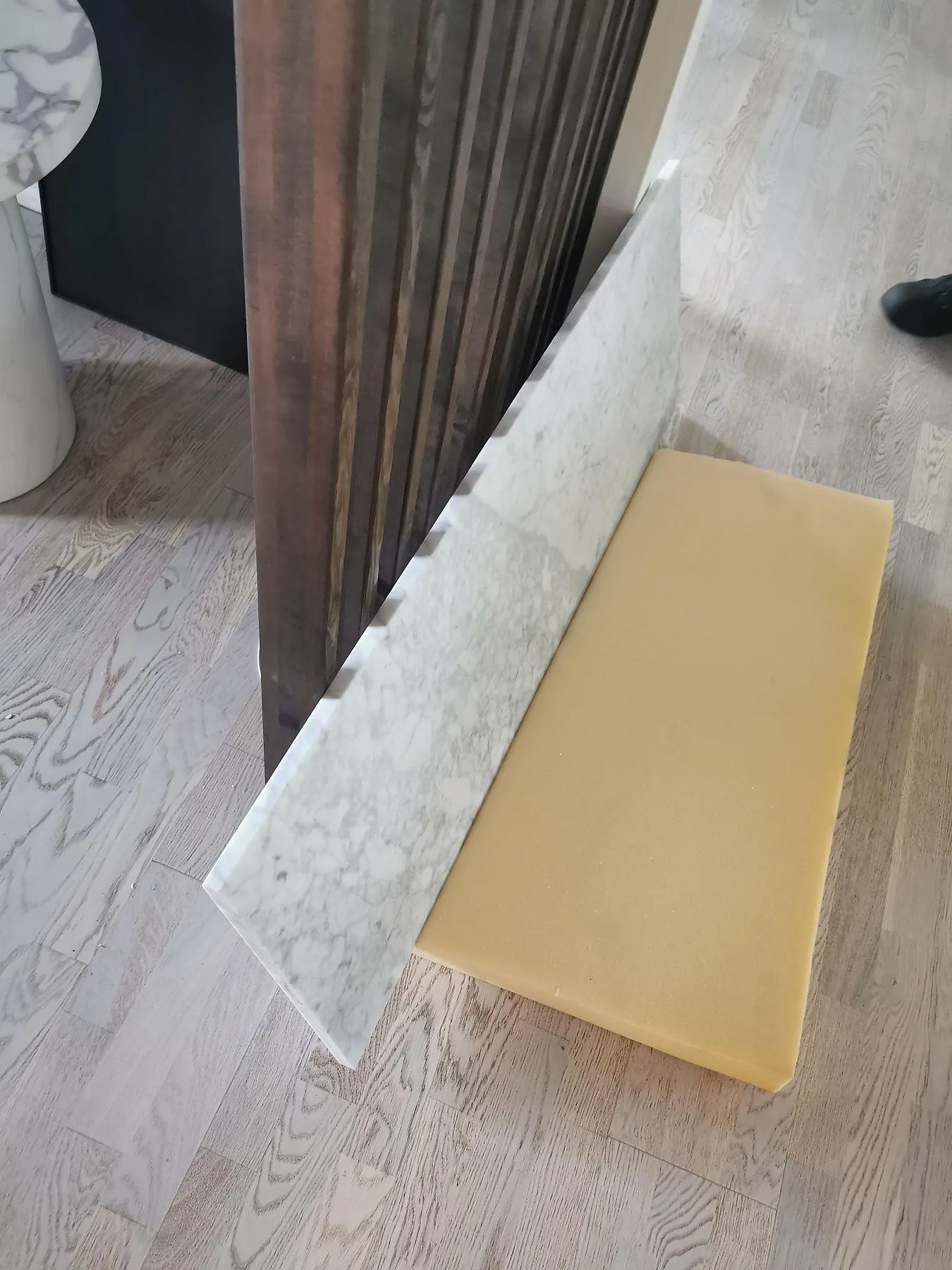 Køkkenbordplade i Carrara C-marmor, Skillingaryd – billede 2