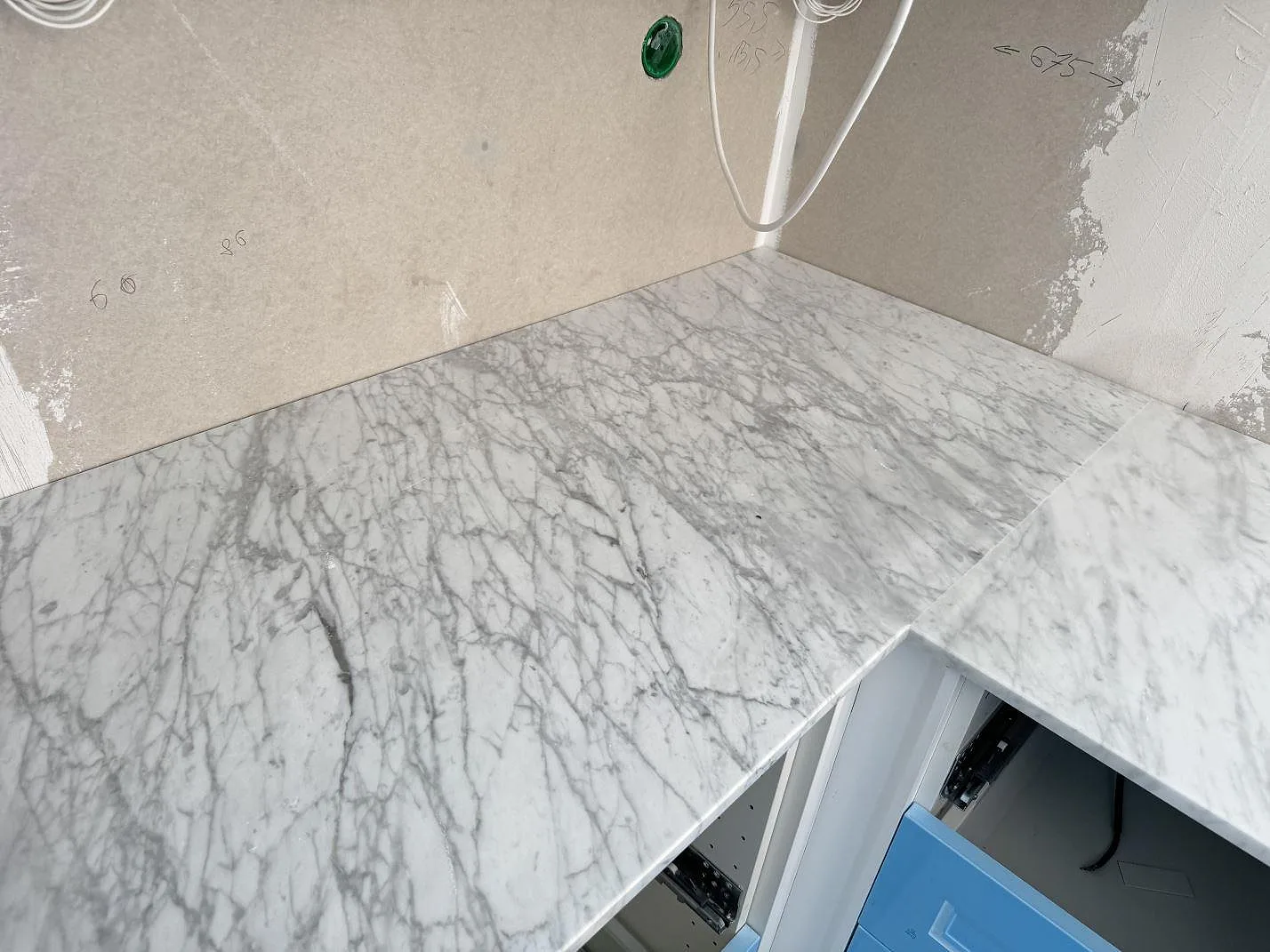Køkkenbordplade i Carrara C, Skillinge – billede 4