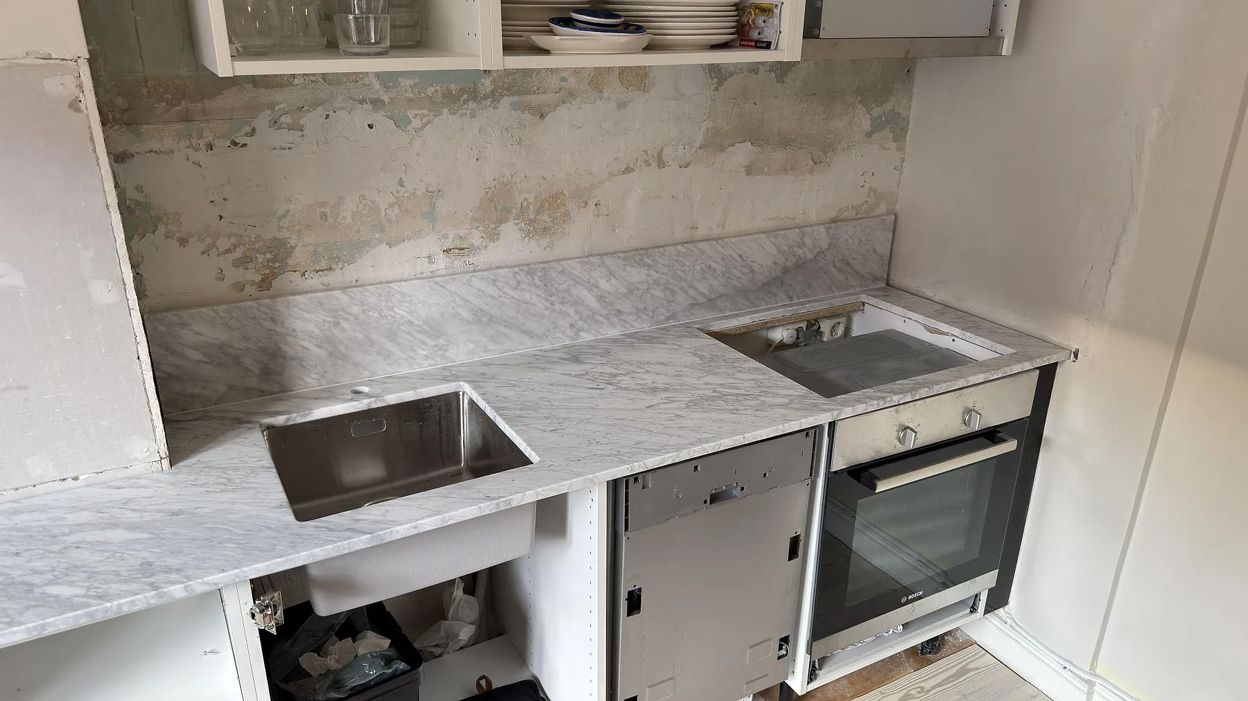 Køkkenbordplade i Carrara C, Solna – billede 2