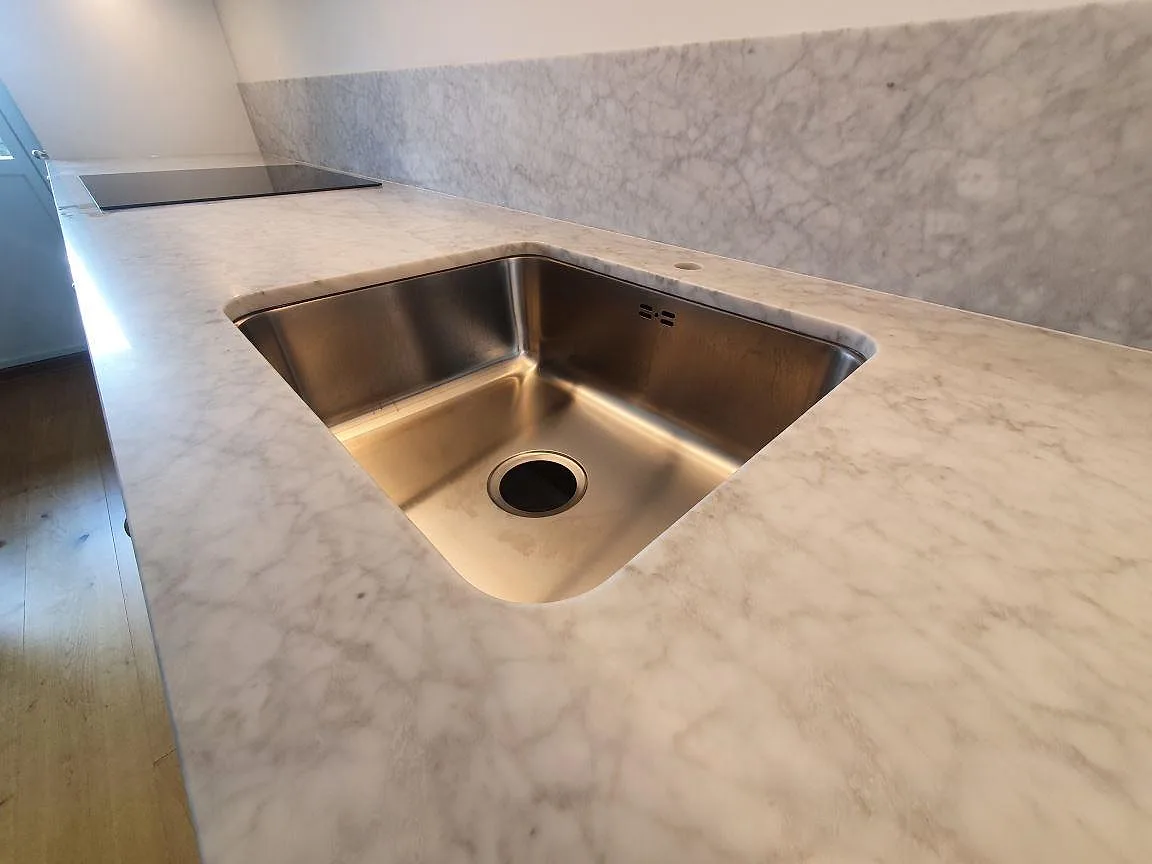 Køkkenbordplade i Carrara C, Stockholm – billede 4