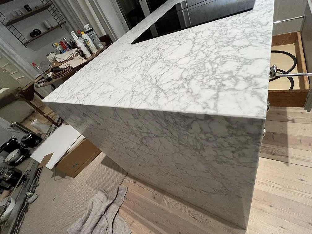 Køkkenbordplade i Carrara C, Stockholm – billede 3