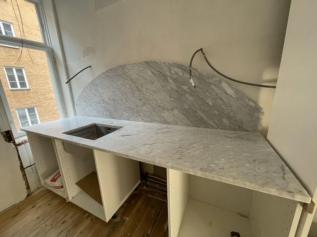 Køkkenbordplade i Carrara C, Stockholm – billede 3