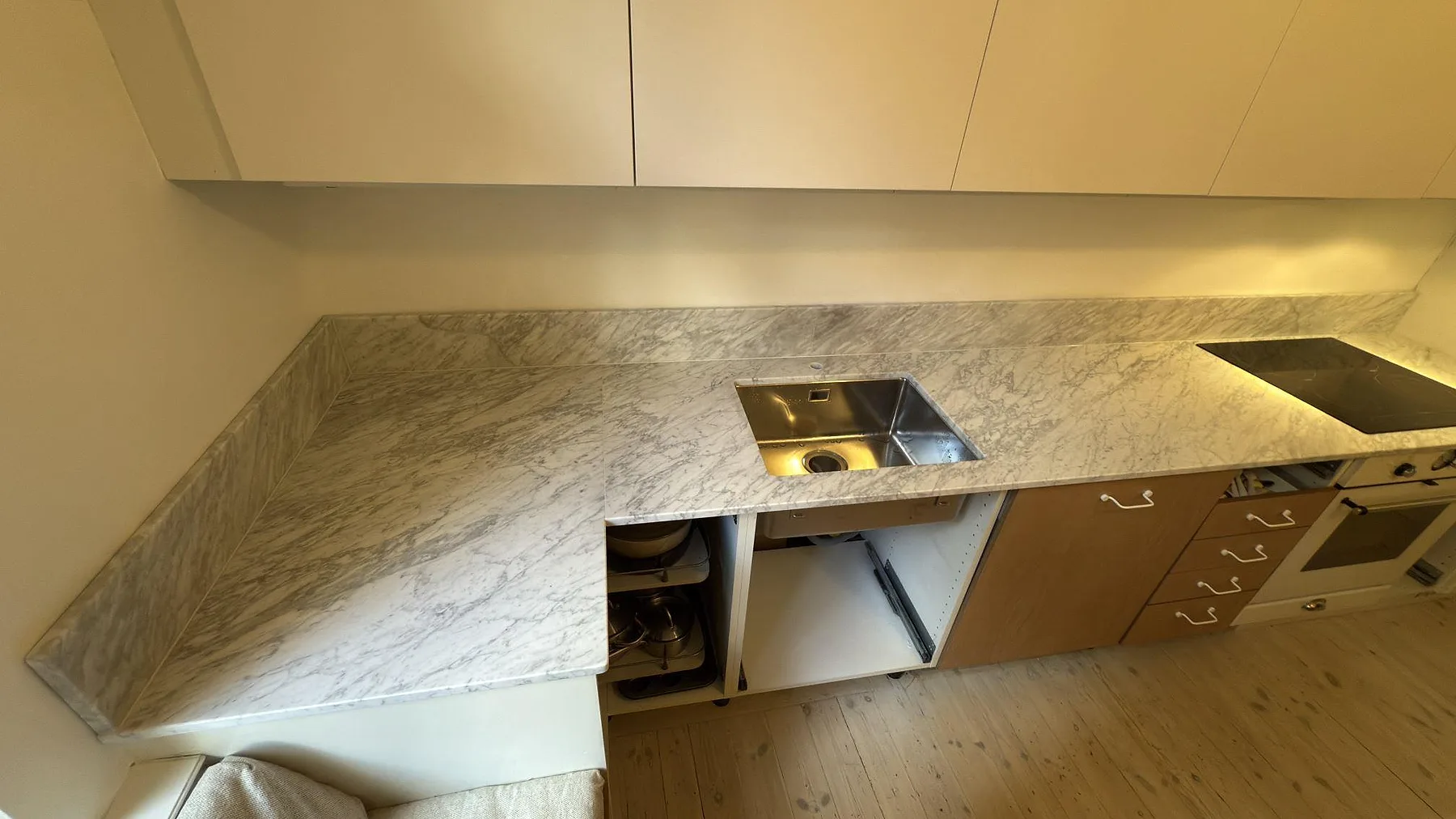 Køkkenbordplade i Carrara C, Stockholm – billede 3