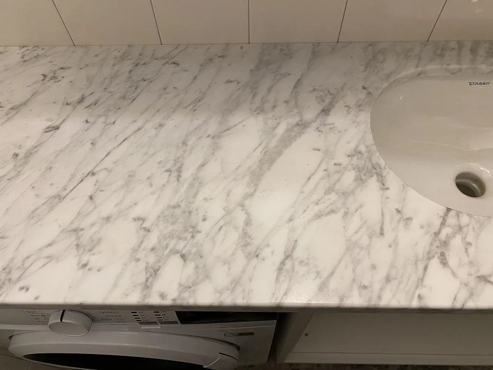 Marmorbordplade i Carrara C, Stockholm – billede 2