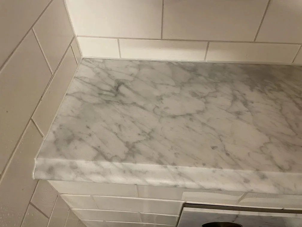 Marmorbordplade i Carrara C, Stockholm – billede 2