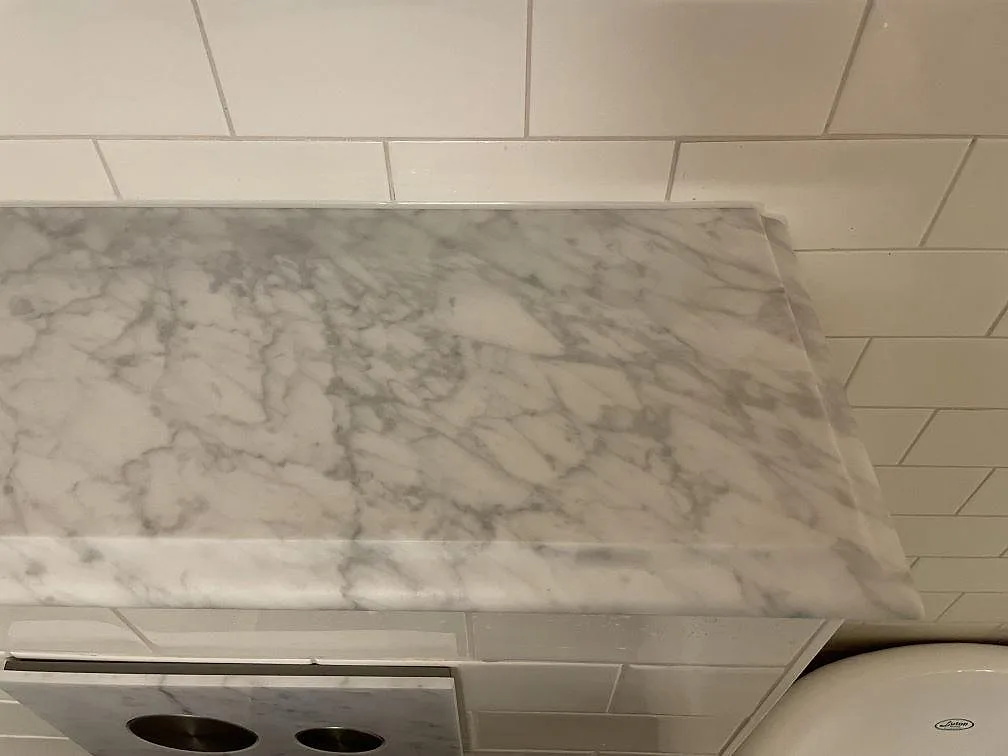 Marmorbordplade i Carrara C, Stockholm – billede 3