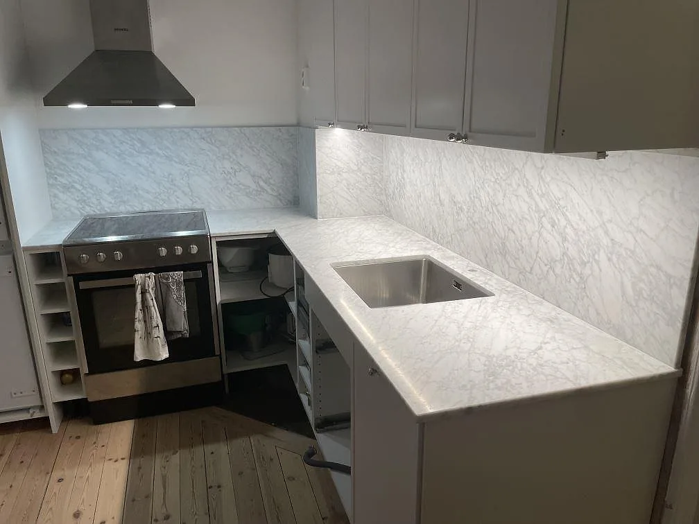Køkkenbordplade i Carrara C, Stockholm – billede 2