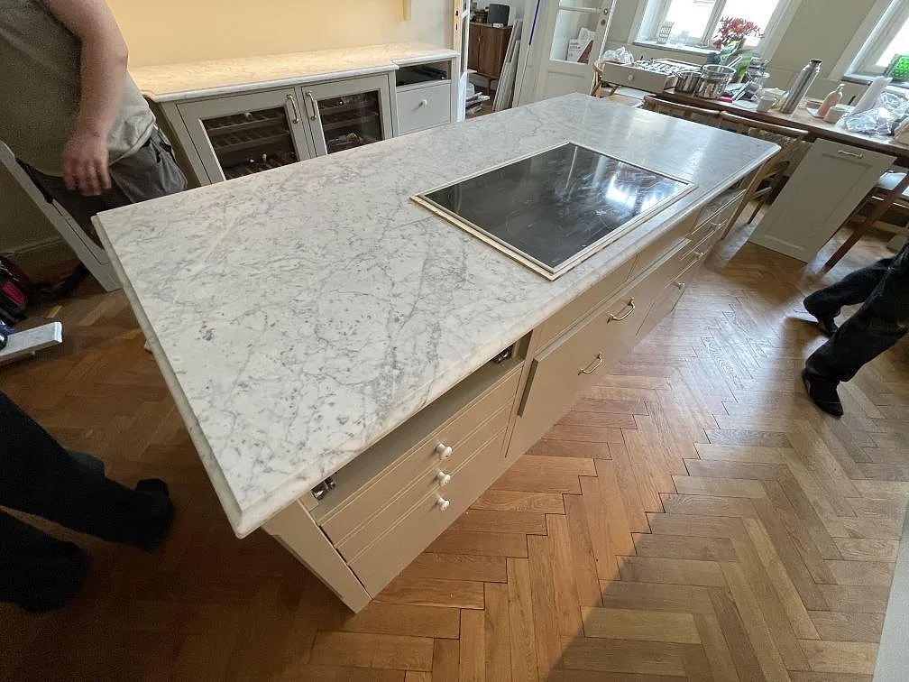 Køkkenbordplade i Carrara C, Stockholm – billede 5