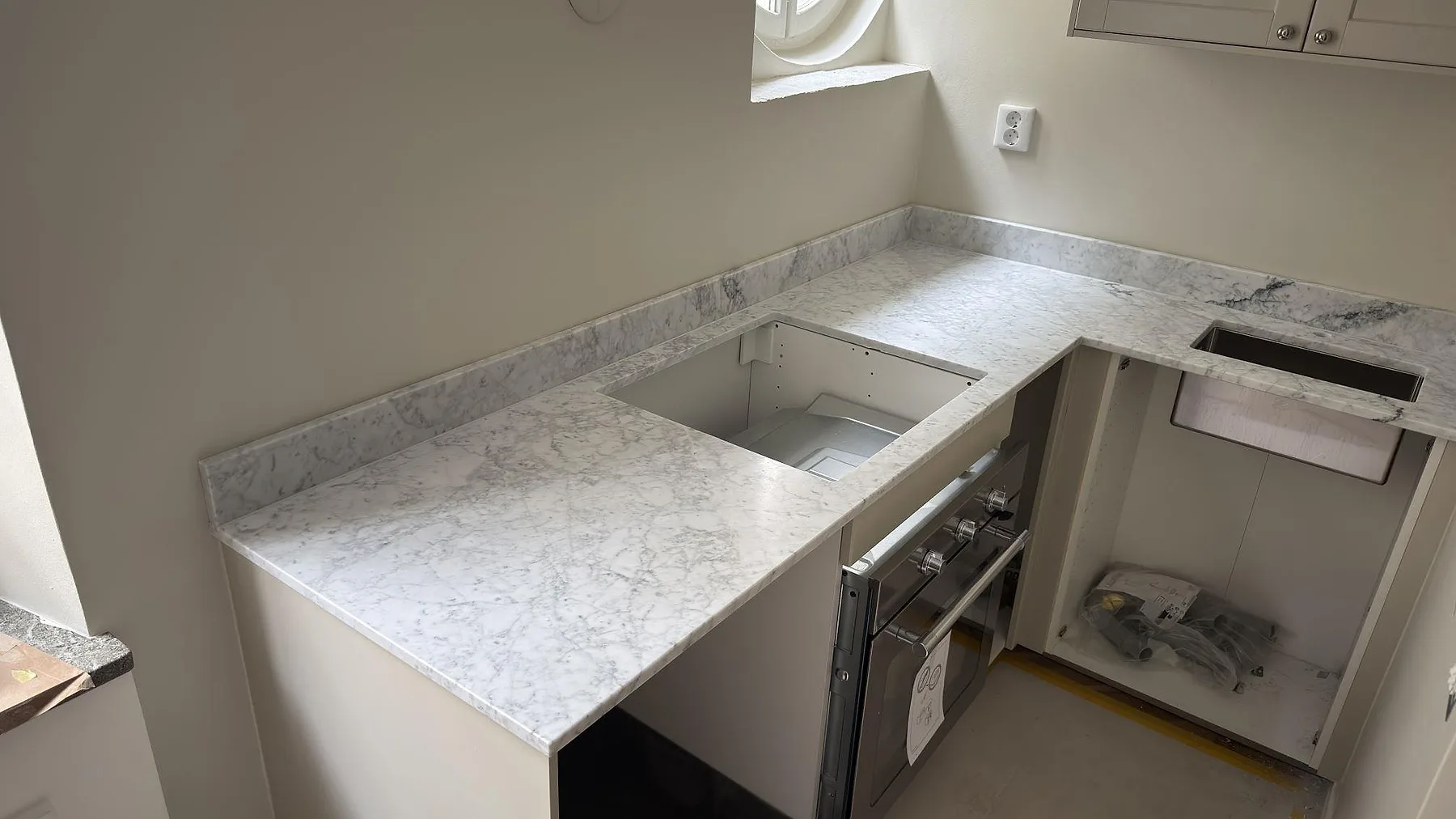 Køkkenbordplade i Carrara C, Stockholm – billede 2