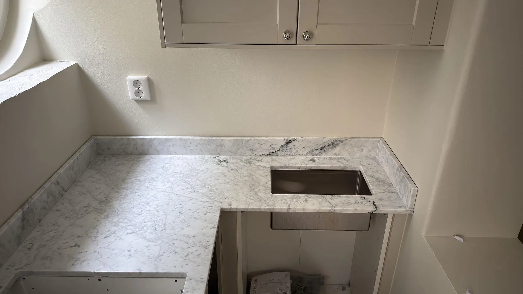 Køkkenbordplade i Carrara C, Stockholm – billede 3