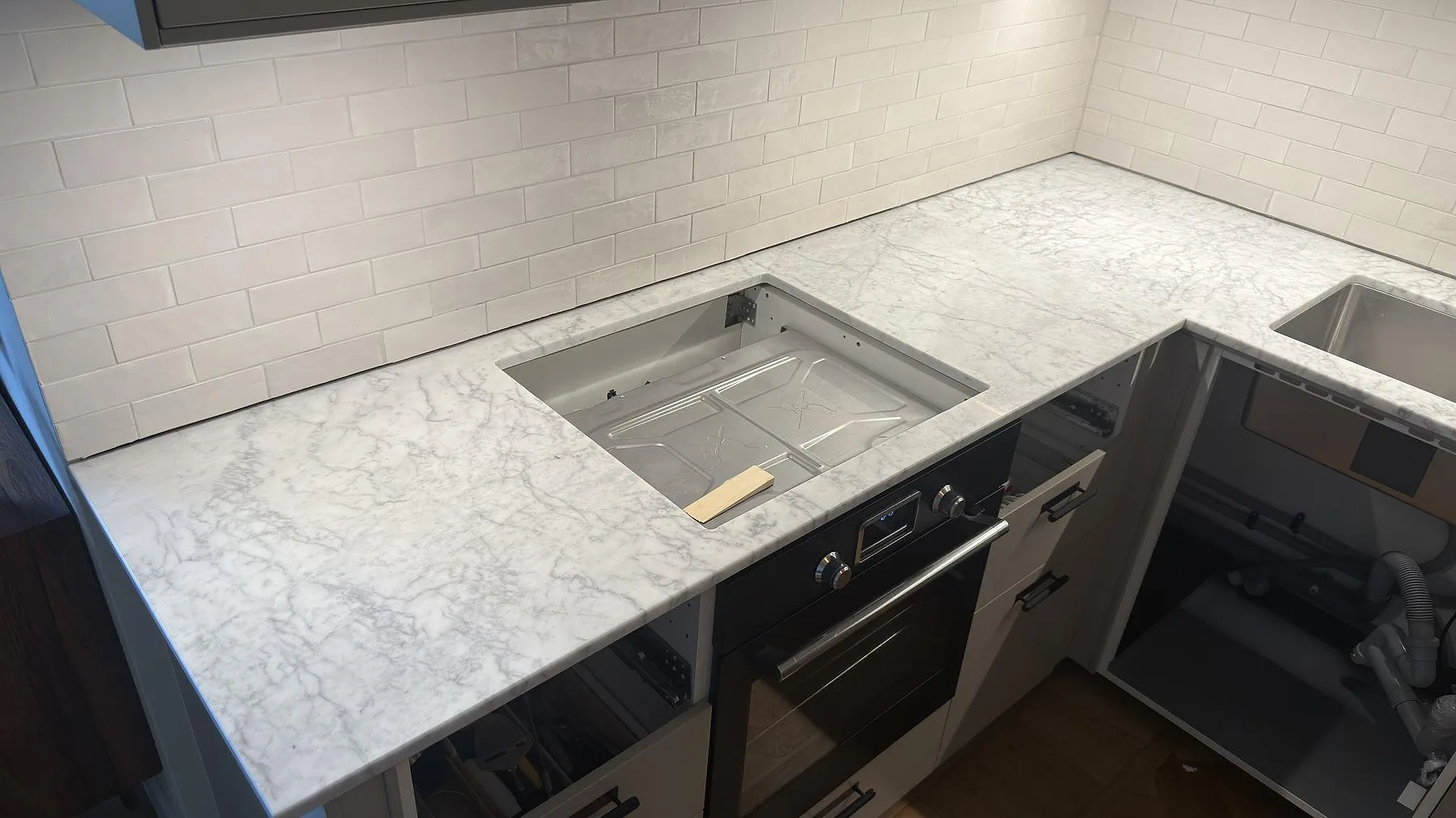 Køkkenbordplade i Carrara C, stockholm – billede 3