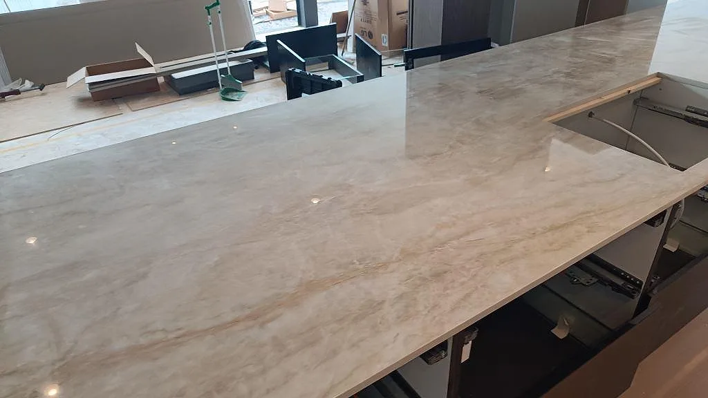 Køkkenbordplade i Carrara C, Stora Høje – billede 4