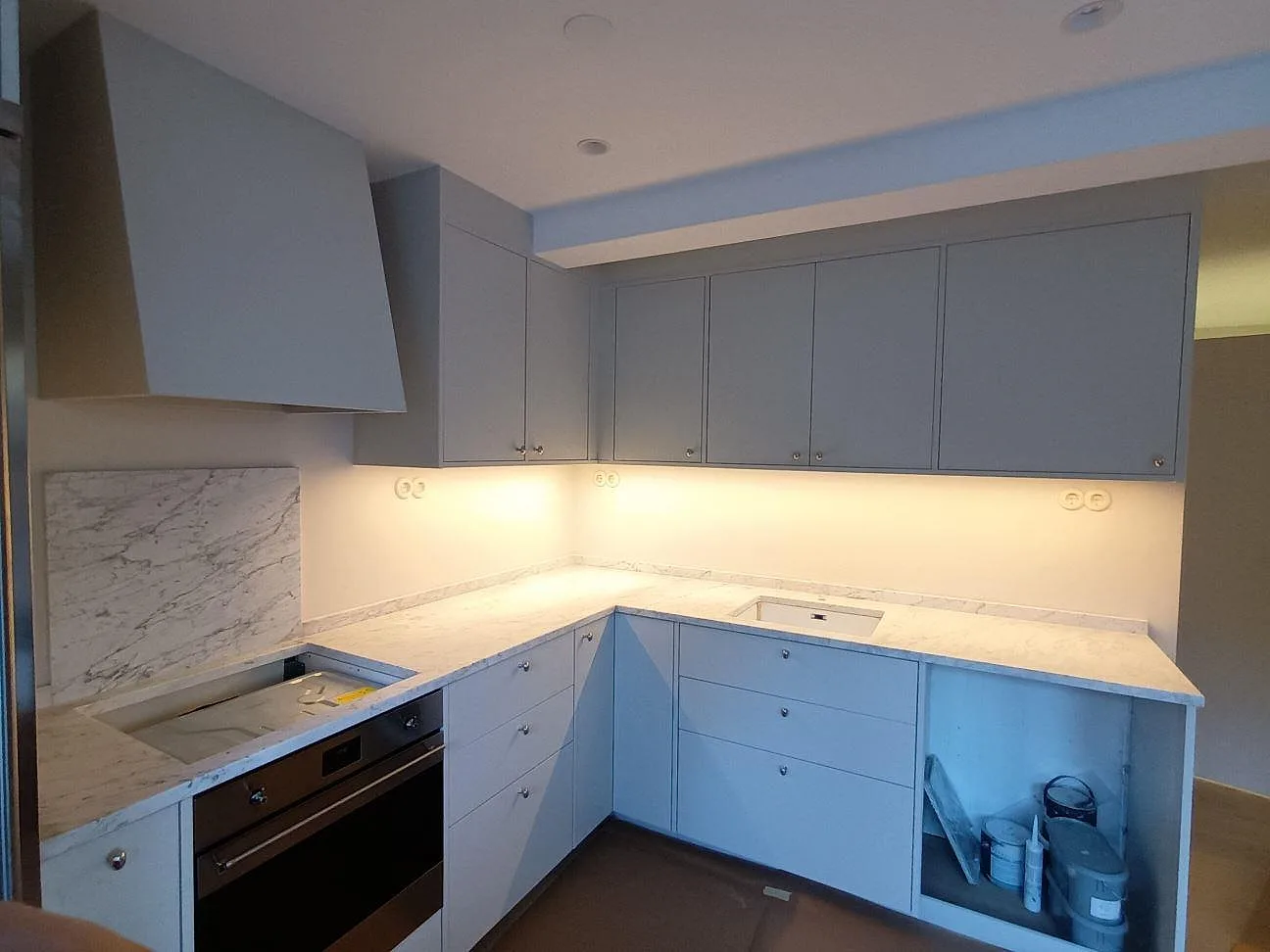 Køkkenbordplade i Carrara C, Täby – billede 4